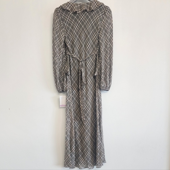 NWT Taylor Ruffled Chiffon Fit & Flare Maxi Dress - Size 6 - Picture 10 of 14